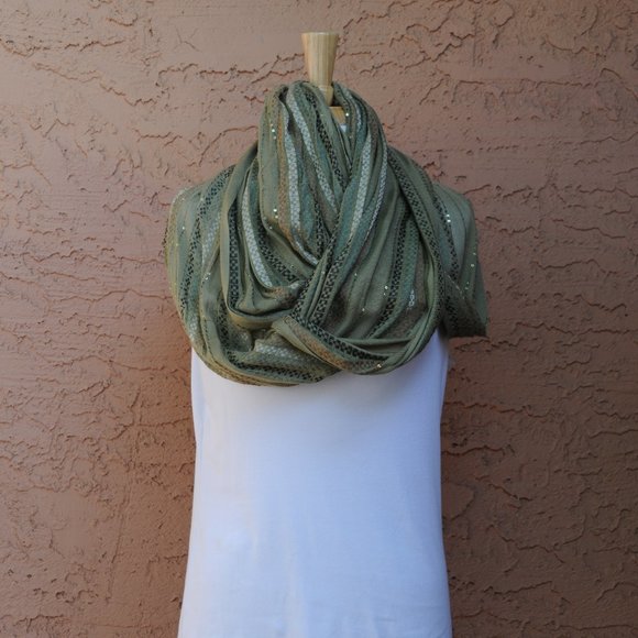 Ana & Ava Infinity Scarf - Picture 2 of 5